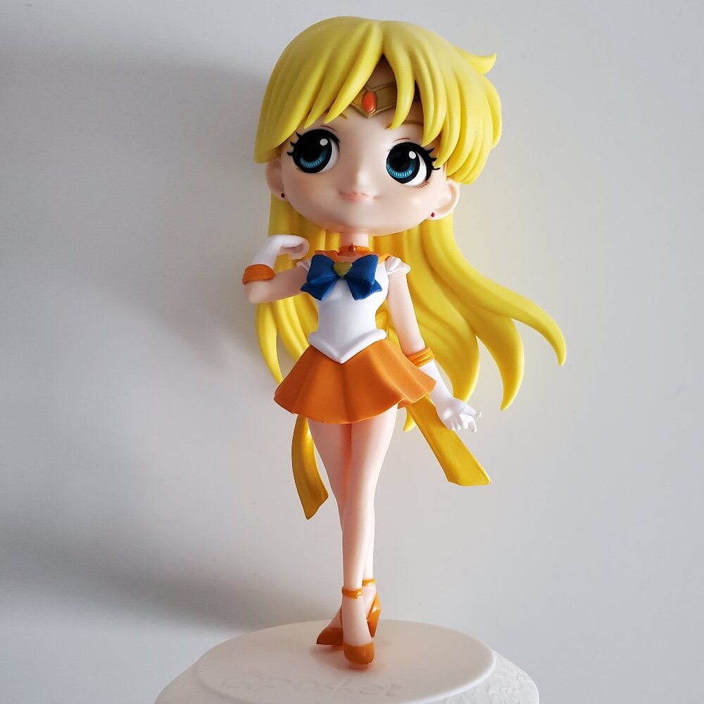 Banpresto Sailor Moon Eternal Q Posket Super Sailor Venus Figure